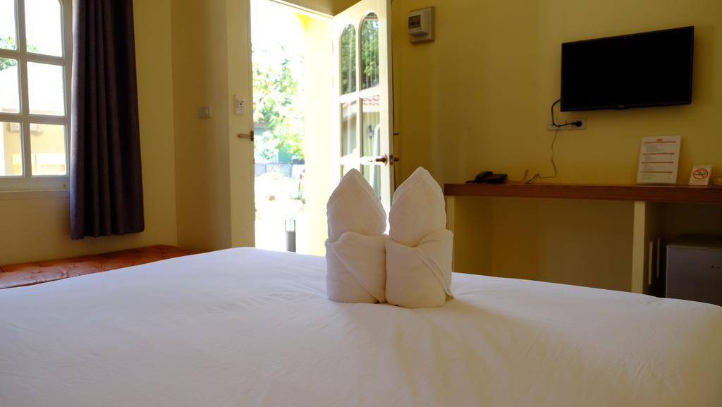 Wangpla Villa Resort Nakhon Sawan Quarto foto